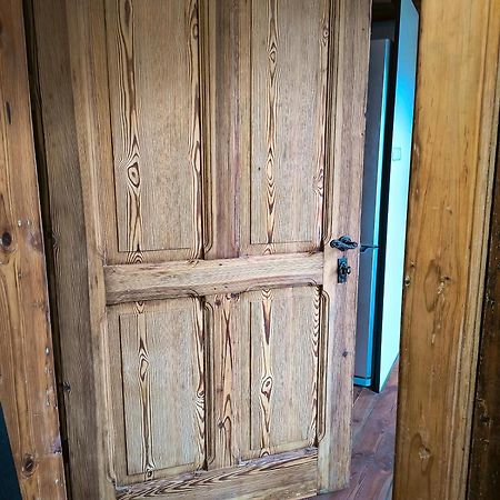 Stare Dechy Appartement Wschowa Buitenkant foto